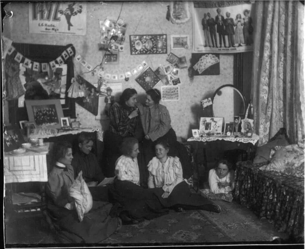 Female students in their dormitory, around 1900 